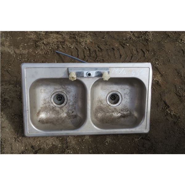 Kitchen Sink 19×33"