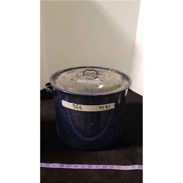 Enamel ware pot