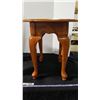 Image 2 : 2 Vi8ntage end tables