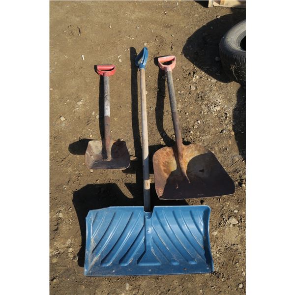 3 Shovels