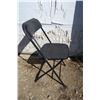 Image 2 : 4 Folding Chairs