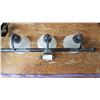 Image 5 : 3 Light Fixtures