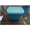 Image 1 : Tub misc. items