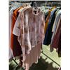 Image 8 : ASSORTED CLOTHING BRANDS SUCH AS : TNA, FOREVER 21, URBAN OUTFITTERS, & MORE RACK INCLUDED