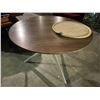 Image 2 : TABLE 43" DIAMETER