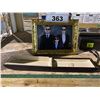 Image 2 : 3 OAKO AND X NEWYORK SUNGLASSES & SEC DEC PROP PHOTO