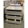 Image 2 : 2 3 DRAWER DRESSERS 19 X 32"