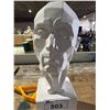 Image 2 : 2 HEAD STATUES & EAR