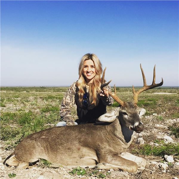 Texas Whitetail Hunt for 2 Hunters