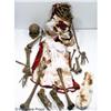 Image 1 : SCARY MOVIE 4 Shaq's Hero Skeletal Remains Prop