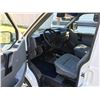 Image 10 : 1995 VW EUROVAN CAMPER VIN # WV2EE0702SH074216, WHITE, 297204KM, AUTOMATIC RD/CR/PW/CC/PL/AC,