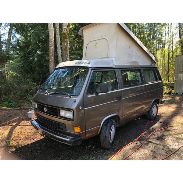 1986 VW WESTFALIA VANAGON WOLFSBERG EDITION CAMPER, VIN# WV2XB025XGH035742, BROWN, 68708KM, 4 SPEED