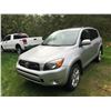 Image 1 : 2006 TOYOTA RAV4 4WD SUV, GREY, VIN# JTMBK32V166000852, 169871KM, CD/PW/CC/AW/PL/TW/4W/AC, STARTS &