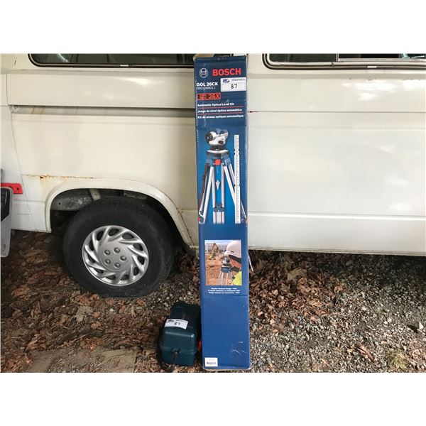 BOSCH SELF LEVELING AUTOMATIC OPTICAL LEVEL KIT WITH TRIPOD *NANAIMO*