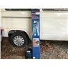 Image 1 : BOSCH SELF LEVELING AUTOMATIC OPTICAL LEVEL KIT WITH TRIPOD *NANAIMO*