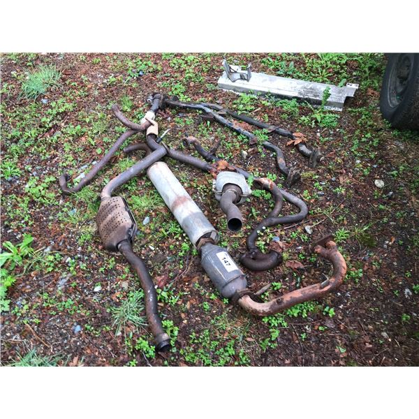 GROUP OF VANAGON & EUROVAN EXHAUST PIPE & CATALYTIC CONVERTORS *NANAIMO*