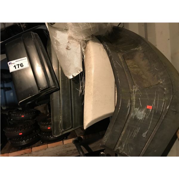 ASSORTED VANAGON BODY PARTS - BUMPERS, GRILLS ETC *NANAIMO*