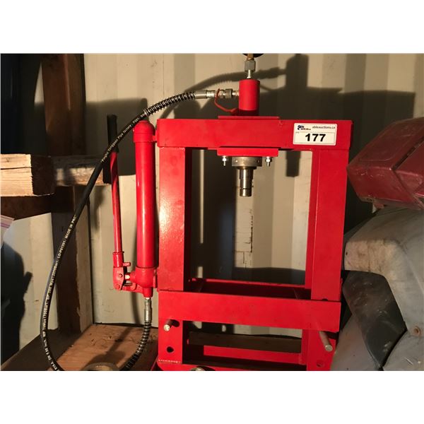 15 TON HYDRAULIC PRESS WITH SEVERAL GUIDES *NANAIMO*
