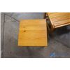 Image 2 : (2) Small Pine Tables