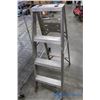 Image 2 : Four Foot Aluminium Step Ladder