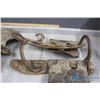 Image 2 : (2) Saddles