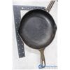 Image 10 : (4) Cast Iron Pans & Stove Cover
