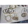 Image 2 : Earrings & Bracelets