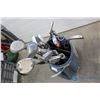 Image 2 : ** Right Handed Golf Clubs in Bag & Cart