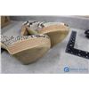Image 4 : (3) Size 8 Ladies Shoes