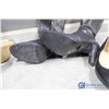 Image 6 : (3) Size 8 Ladies Shoes