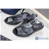Image 6 : (3) Size 9 Ladies Shoes
