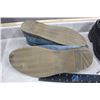 Image 6 : (2) Size 10.5 Men's Shoes