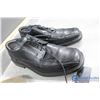 Image 7 : (2) Size 10.5 Men's Shoes