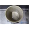 Image 3 : #4 Gallon Medalta Stoneware Crock
