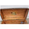 Image 8 : **Vintage Bowed Top Trunk