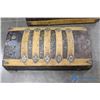 Image 2 : **Vintage Trunk - Needs Repairs