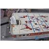 Image 2 : Vintage Table Hockey w/Original Box
