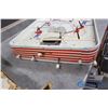 Image 5 : Vintage Table Hockey w/Original Box