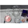 Image 3 : Assorted Glass Vases & Other Table Decor