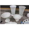 Image 3 : Assorted Milk/ White Glass Pieces
