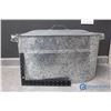 Image 2 : Galvanized Tub w/Lid