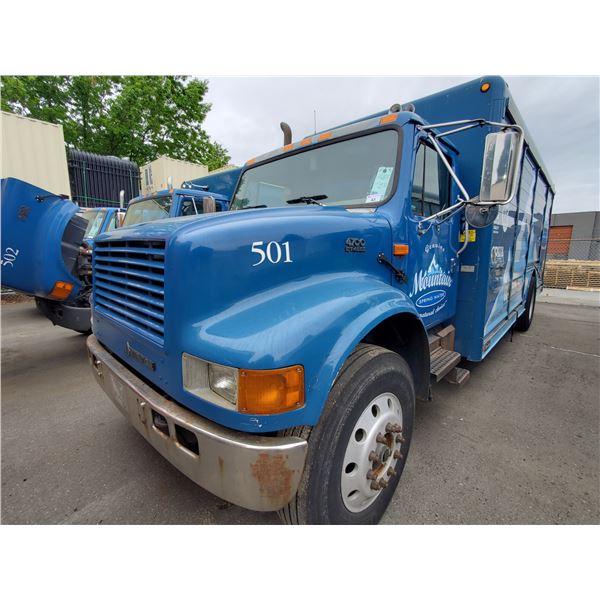 2001 INTERNATIONAL 4700 DT466E, 2DR FREIGHT VAN, BLUE, VIN # 1HTSCAAR81H341574