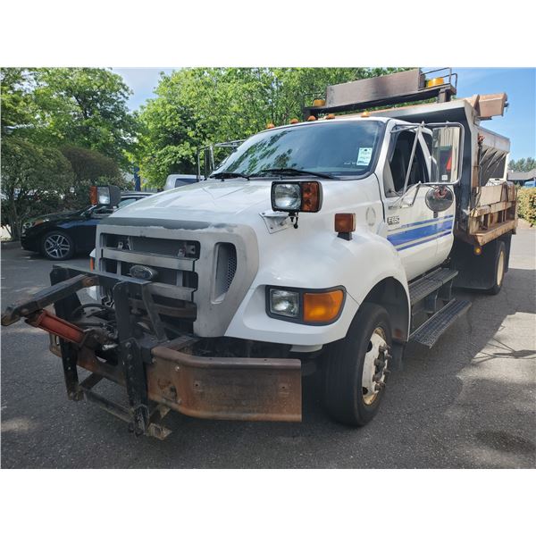 2006 FORD F-650 XLT, 4DR EXT CAB PU, WHITE, VIN # 3FRNX65RX6V294117