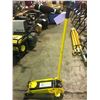 Image 2 : YELLOW 2-1/4 TON MOBILE HYDRAULIC JACK