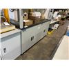 Image 2 : LABCONCO 6'W X 31"D LABORATORY CHEMICAL FUME HOOD WITH BENCH