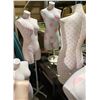 Image 3 : 11 mannequins with stands