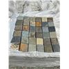 Image 1 : A pallet of Stone tiles (approx. 596 pieces)