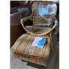 Image 1 : Chair and ottoman