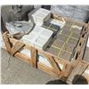 Image 2 : A pallet of granite 1ft x 1ft