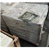 Image 2 : A pallet of Stone tiles (approx. 590 pieces)
